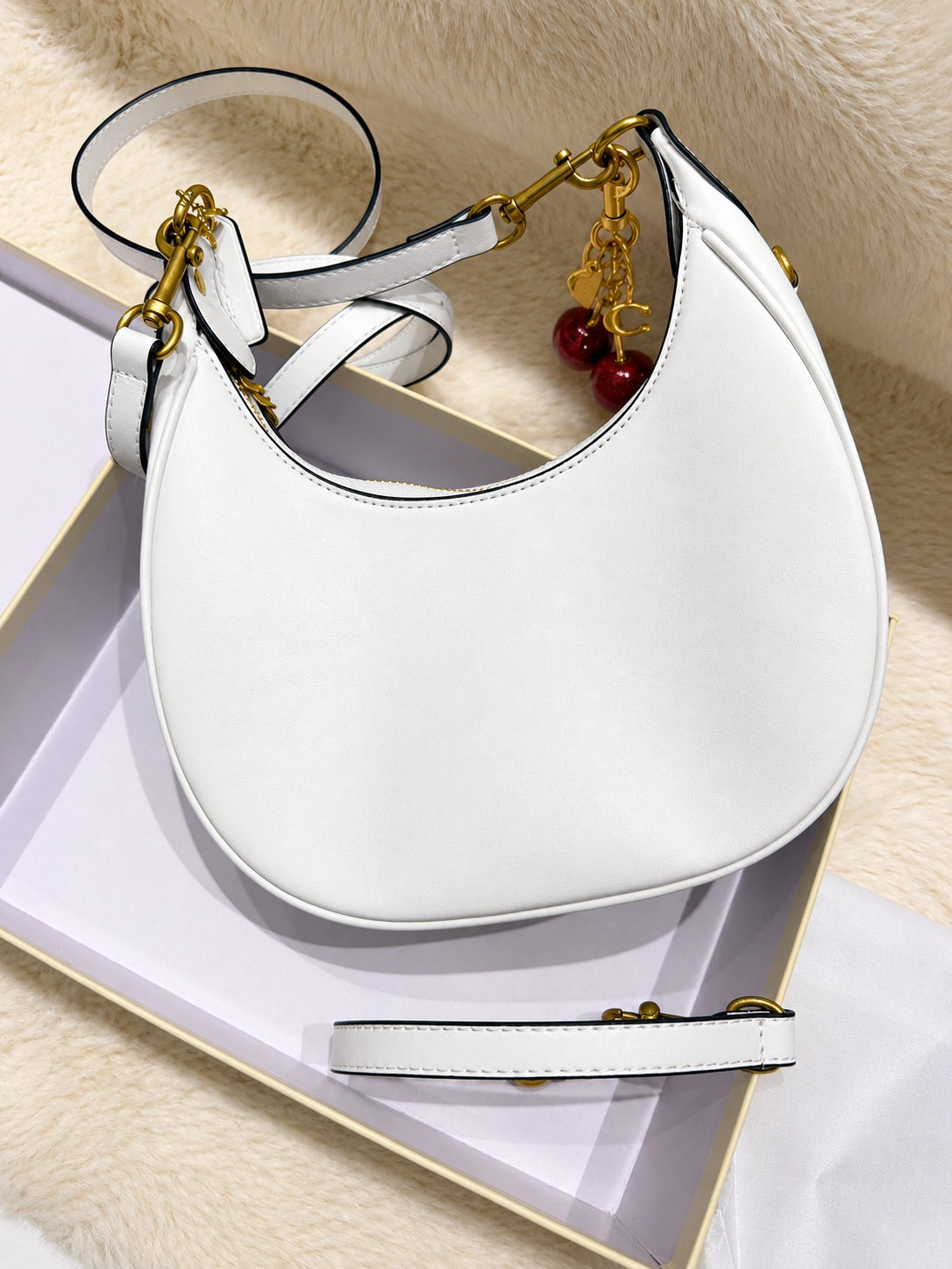 Coach White Sling - Image 4